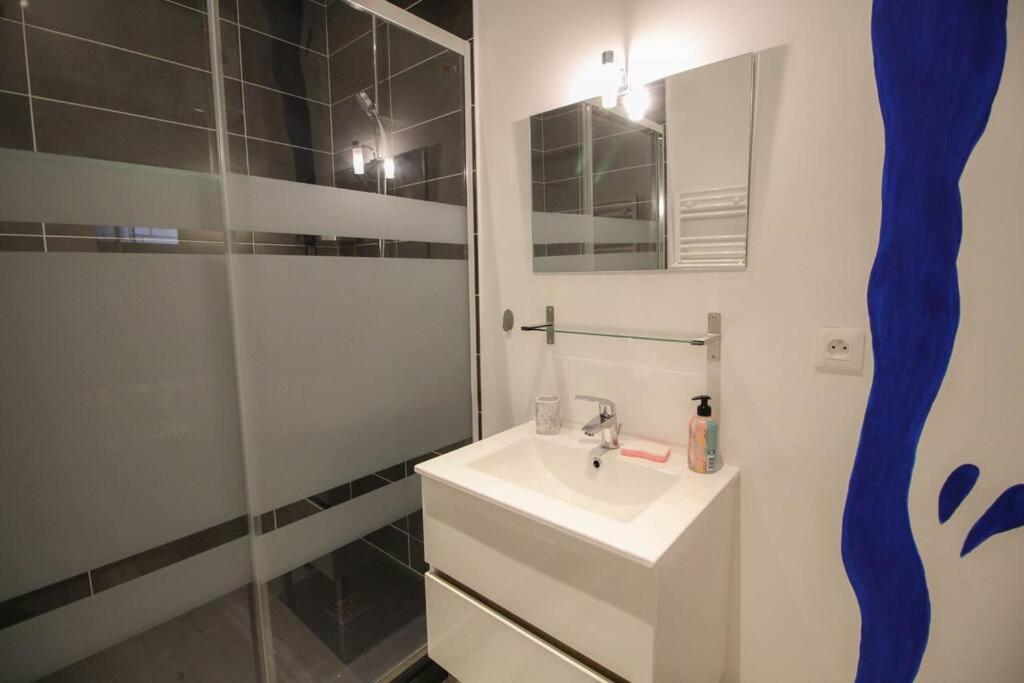 La Bd : Joli T2 Renove /Wi-Fi/Centre-Ville Angoulême Екстериор снимка